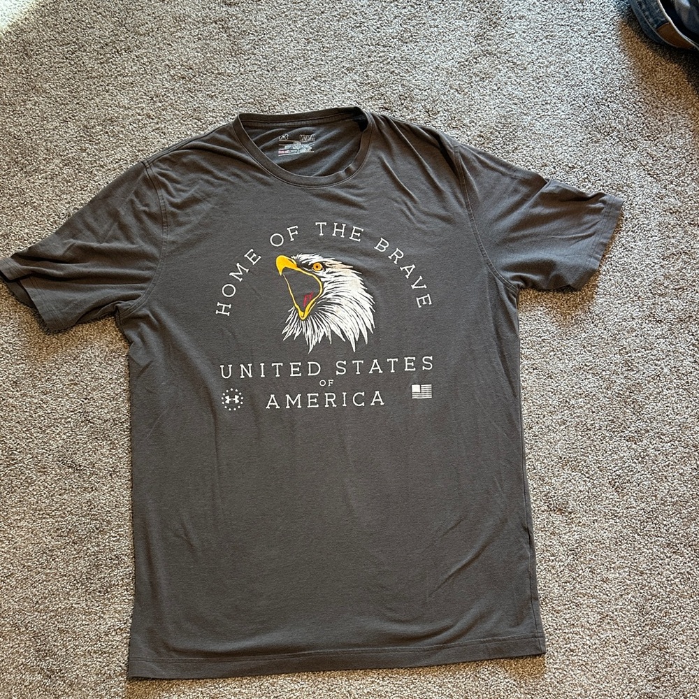 Under Armour Men's Gray Graphic T-Shirt